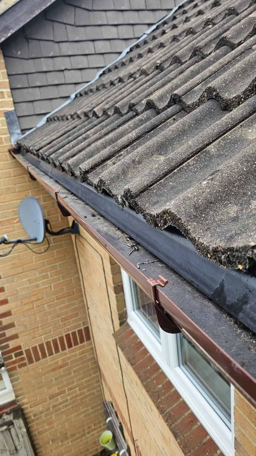 gutter cleaning Redhill Surrey