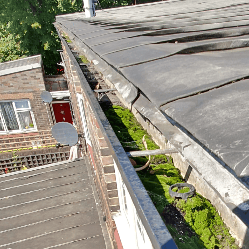 Gutter cleaning job in Redhill, before the gutter cleaning process